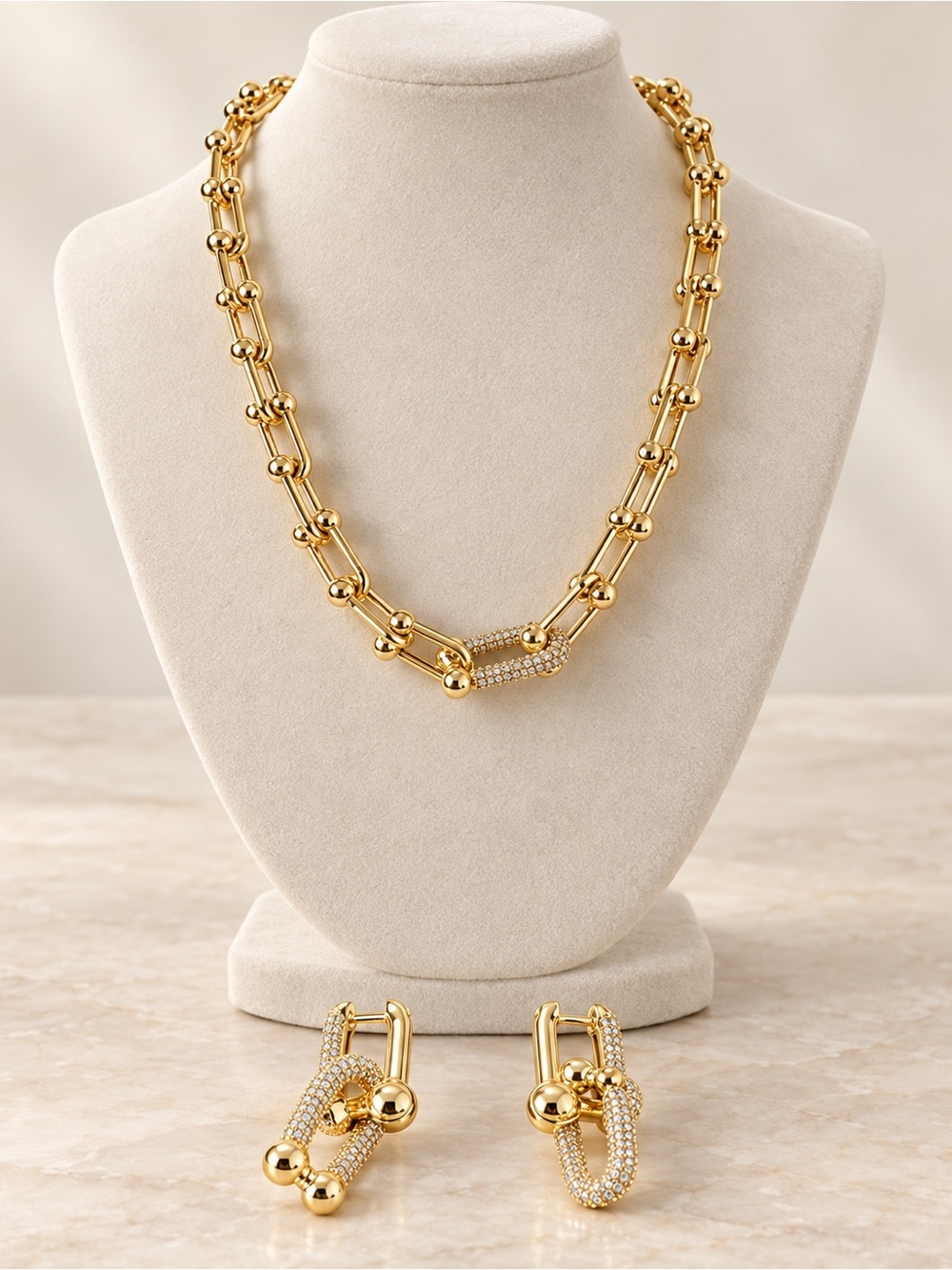 Boutique Gold-Tone Crystal Link Necklace & Earrings Set – Never Worn